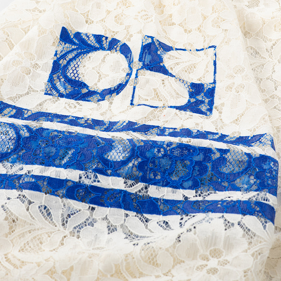 Loose lace tee